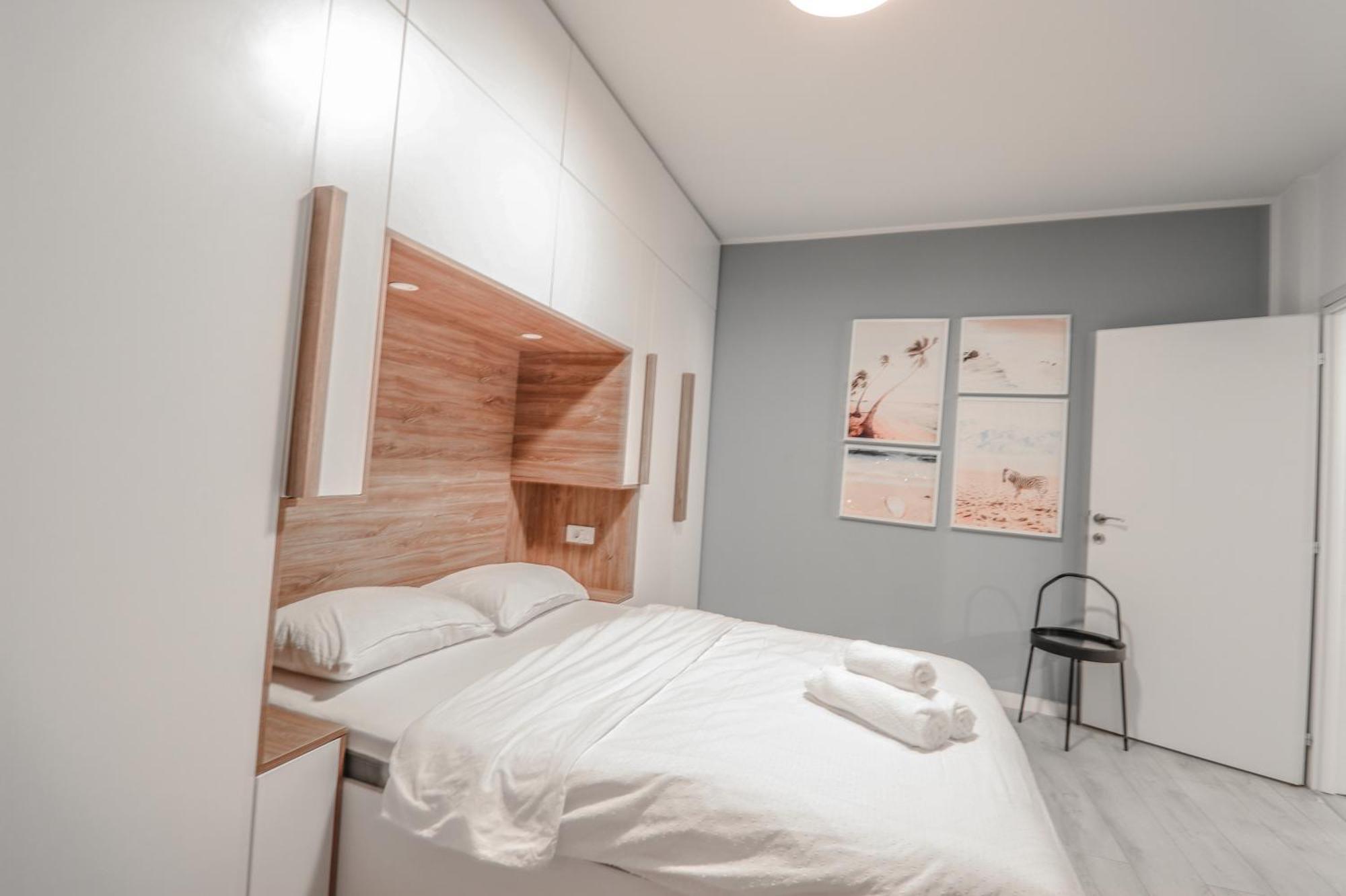 Piata Romana, Two Bedrooms Apartment Bukurešť Exteriér fotografie